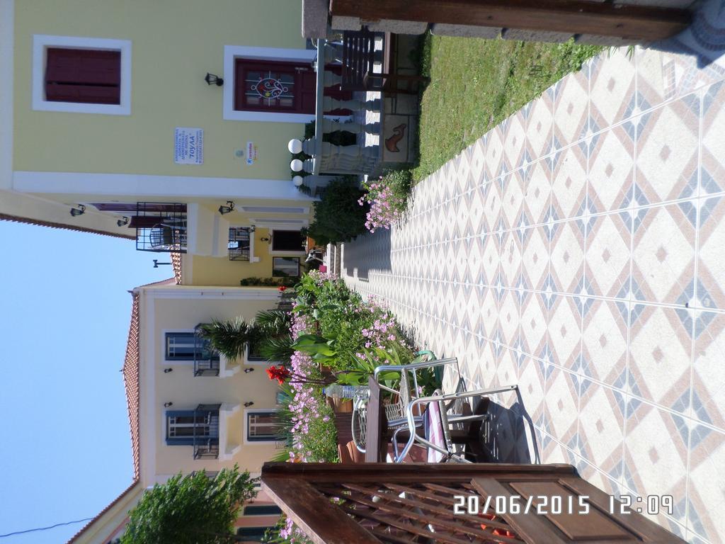 Apartment Toula Petra  Buitenkant foto