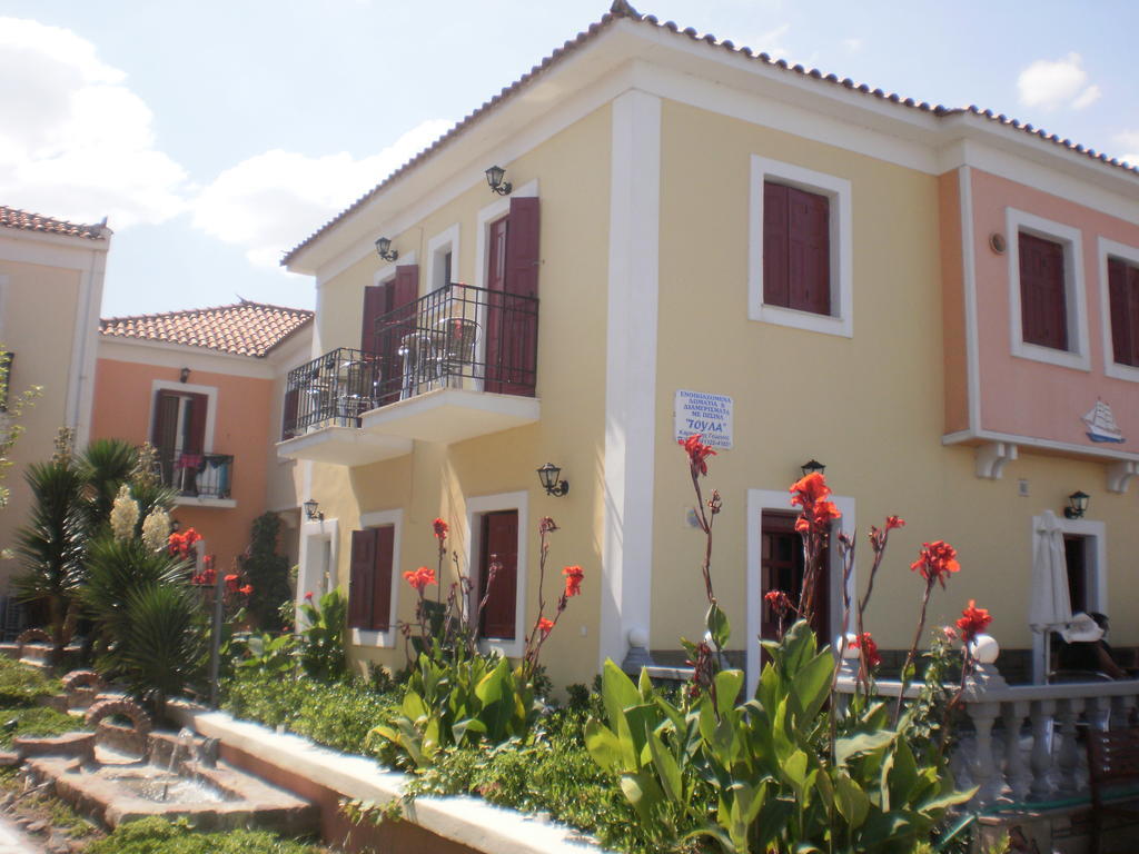 Apartment Toula Petra  Buitenkant foto